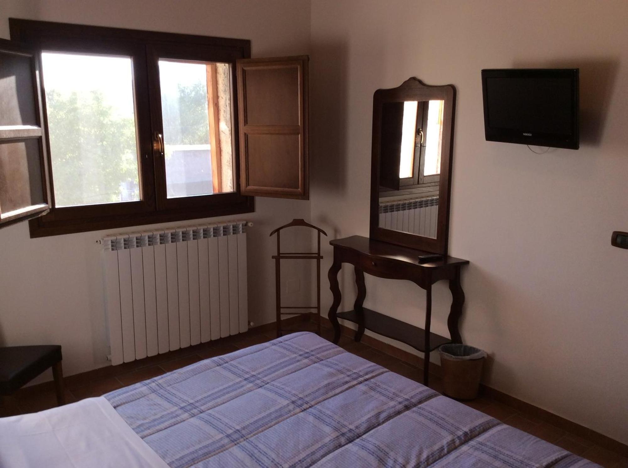 Hotel Il Feudo Dei Pierleoni Celano Pokoj fotografie