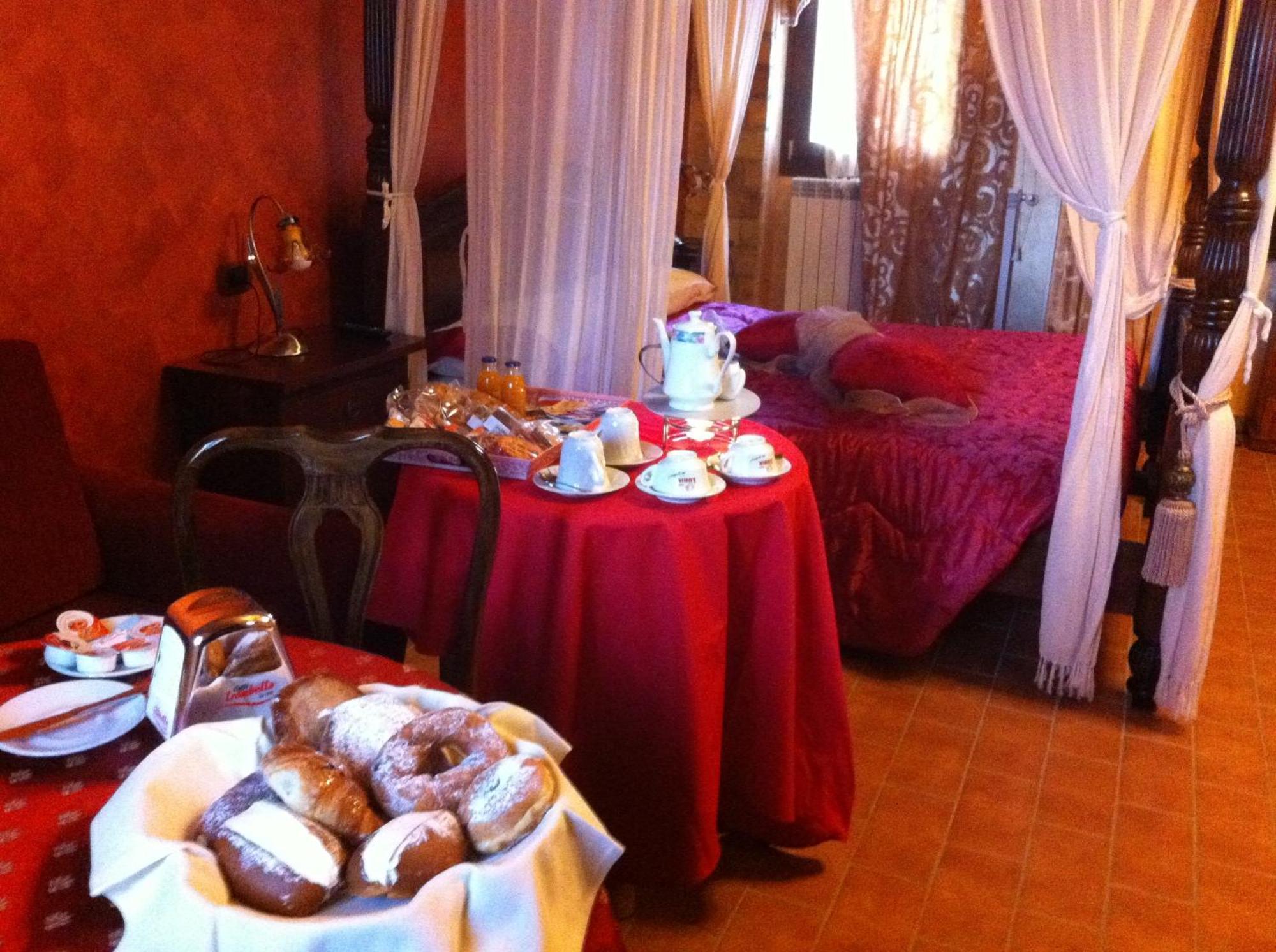 Hotel Il Feudo Dei Pierleoni Celano Pokoj fotografie